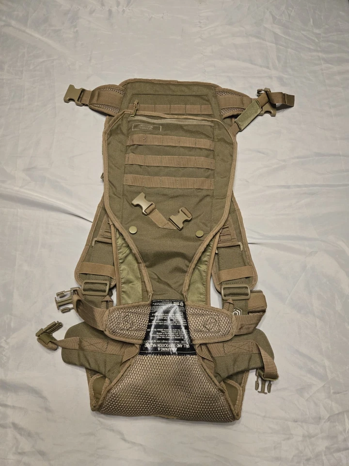 Portabebés Mission Critical Marrón Coyote Arnés Ajustable Aspecto Táctico Usado en Excelente Condición Foto 1 de 4