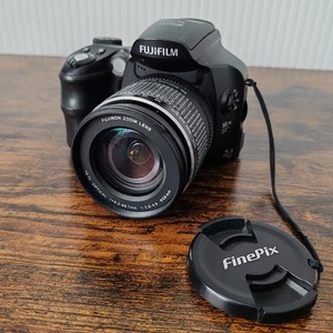 Fujifilm FinePix S6500 fd 6.3MP Digital CCD Camera. Antler camera case included - Picture 1 of 9