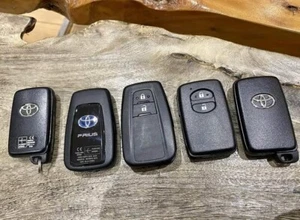 Genuine Toyota OEM Replacement Remote Fob - Prius Auris Yaris Estima Plus RAV4 - Picture 1 of 1
