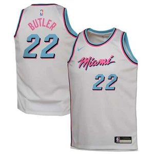 [9Z2B7BY1P17-HEAJB] YOUTH NIKE NBA '22 BUTLER' HEAT 24/25 SWINGMAN PLAYER JERSEY - Picture 1 of 3