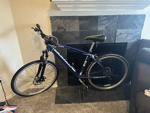 ozone 500 bike. Nice and clean has the badges in good  condition but used.  - Picture 1 of 6
