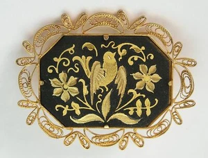 Vintage large Gold Fine Filigree Pin ,Bird & Floral Toledo Spain Damascene Inset - Picture 1 of 4