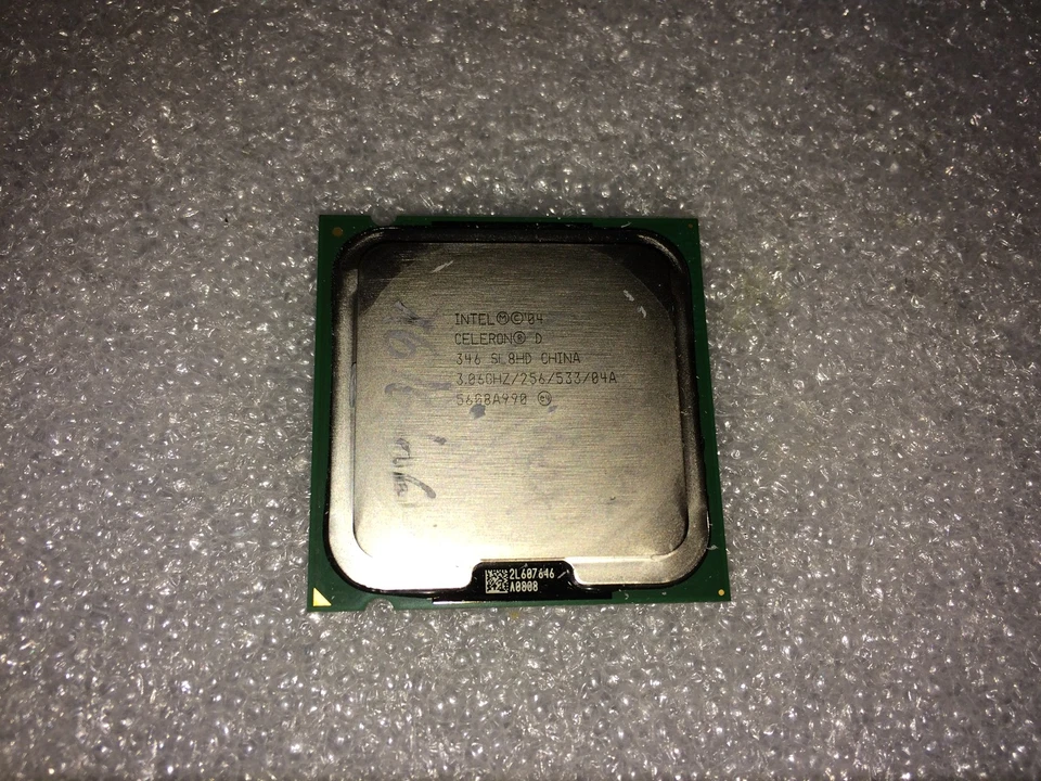 Processore Intel Celeron D 346 SL8HD 3.06GHz 533MHz FSB 256KB L2 Socket LGA775 - Immagine 1 di 1