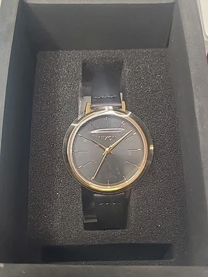 RELOJ NIXON KENSINGTON CUERO ORO/NEGRO A1261 513 CUARZO Foto 1 de 4