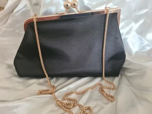 Asymmetrische Satin Clutch Tasche & abnehmbare Kette John Lewis UVP 45,00 £ CA1342 - Bild 1 von 19