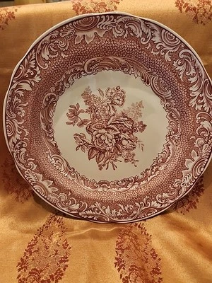 Spode Archive Collection Dinner Plate 10.5 in Victorian Series  - Image 1 of 4