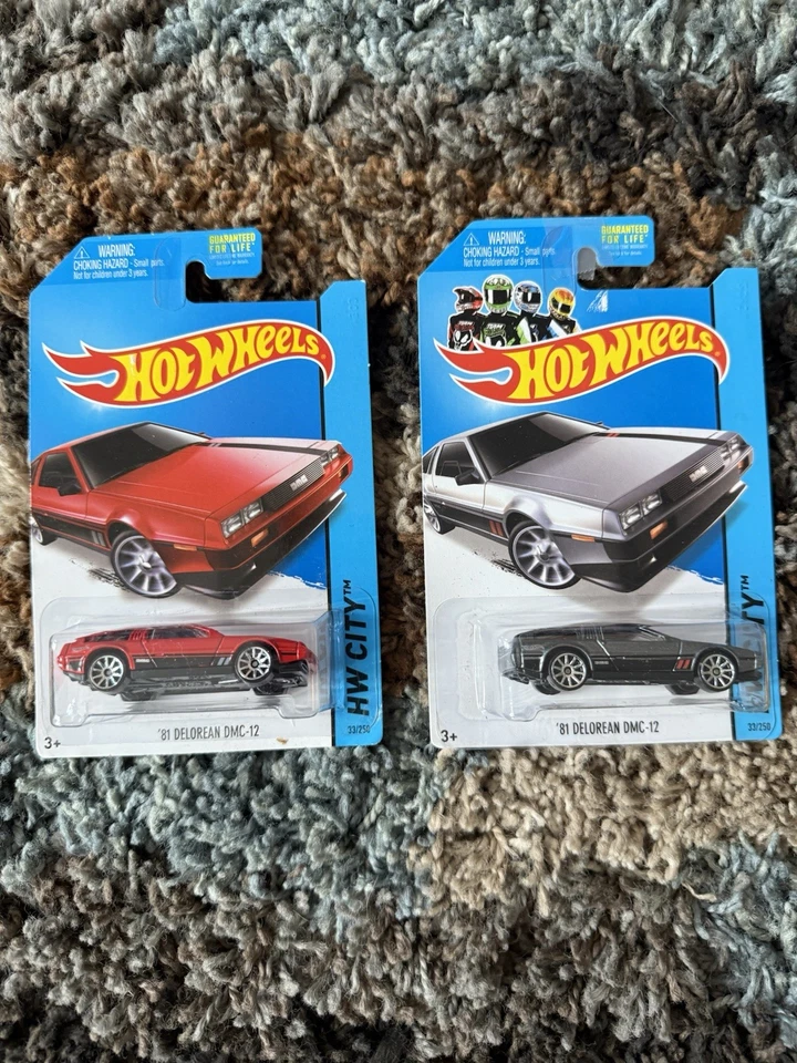 Hot Wheels 2014 - HP City 81' Delorean DMC-12 - variantes rojo y gris oscuro  Foto 1 de 3
