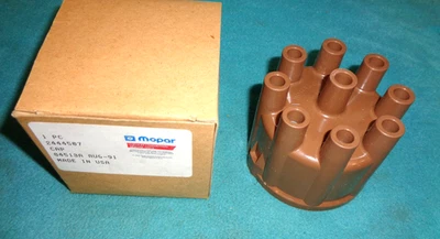 1960s-70s NOS MOPAR TAN V-8 DISTRIBUTOR CAP # 2444507 CORRECT USA MADE SINGLE PT - Image 1 of 4