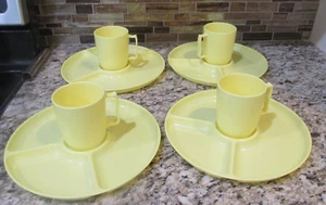 BURLINGTON BASKET PICNIC PLATES & CUPS HAWKEYE YELLOW FOUR SETS OF 2 EACH - Picture 1 of 5