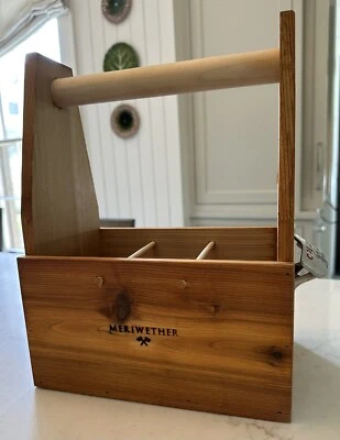 Meriwether Cedar Wood Beer Carrier Six Pack Case with Bottle Opener - Image 1 of 4