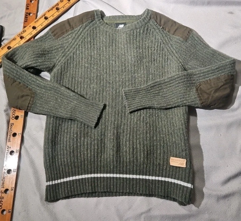 Suéter New Balance Para Hombres M Verde Commando Híbrido Reingeniería Mezcla de Lana Merino  Foto 1 de 4