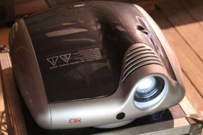 *SIM2 Grand Cinema C3x+T2 2,0-3,0:1*3-DLP Beamer Heimkino Projektor 6500:1 1080p - Bild 1 von 4