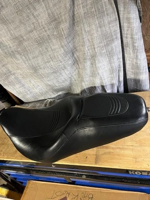 ¡Bonito! Asiento de turismo Street Road Glide 2008-2023 genuino Harley  Foto 1 de 4