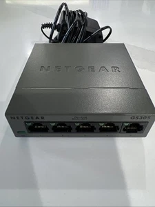NETGEAR 5-Port Gigabit Ethernet Unmanaged Switch (GS305) w/ Adapter - Picture 1 of 5