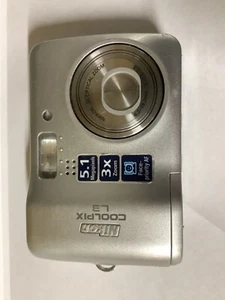 Nikon Digital Coolpix L3 5.1 MP Digital Camera - Silver - Picture 1 of 4