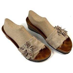 Andiamo Beige Suede Cork Slip On Sandals Women's Size 8.5M Gold Silver Blossom - Picture 1 of 11