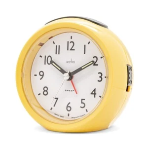 Reloj despertador Grace sin tictac amarillo miel con luz - Imagen 1 de 2