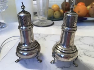 ANTIQUE STERLING SILVER FRANK WHITING & CO SALT & PEPPER SHAKERS GEORGE II 808 - Picture 1 of 4