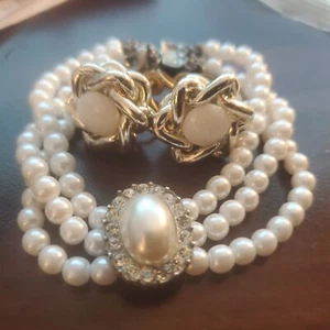 Menge Kunstperlenarmband, Paar VINTAGESCREW AN Ohrringen KOSTENLOSER VERSAND - Bild 1 von 4