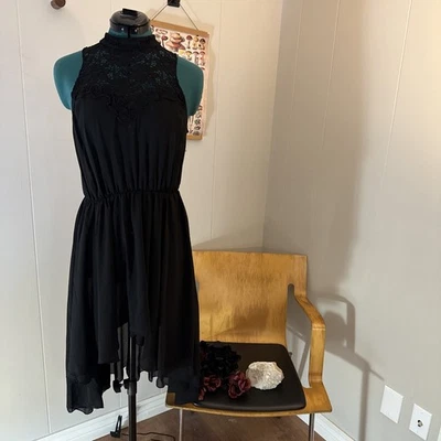 Vestido Balera. Ropa de baile caprichosa de encaje transparente talla M Foto 1 de 4