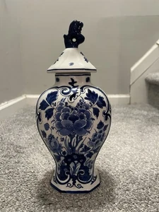A PERFECT Porceleyne Fles/Royal Delft lidded Ginger Jar vase with Flowers 1992 - Picture 1 of 11