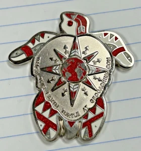 Tsunrisebey Erdschildkröte Geocoin rot Glitzer Weihnachtsmann Helfer aktiviert verfolgbar - Bild 1 von 2