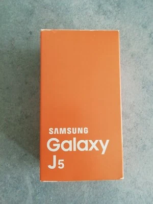 Samsung Galaxy J5 SM-J530F - 8 GB usato - Immagine 1 di 4