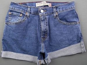 Vintage 2004 Women's Levi's 550 Cuffed Jean Shorts Classic Relaxed Size 8 (31x2) - Picture 1 of 6
