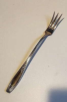 Vintage Sterling Silver Lemon/Olive Fork by R Wallace and Sons - Image 1 of 4