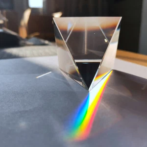 80 mm Sonderfarbe Prisma Pyramide Kristall Energiegenerator Glasprisma Pyramide - Bild 1 von 6