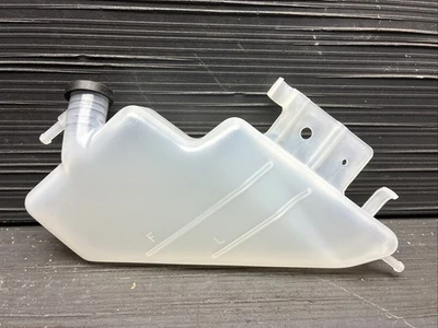 2004-2005 Suzuki GSXR750 переливной бак охлаждающей жидкости, радиатор бутылка охлаждающей жидкости новый OEM - Изображение 1 из 4