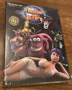 Tripping the Rift - Die komplette erste Staffel 1 (DVD, 2005, 3-Disc Set) Neu - Bild 1 von 3