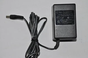 Texas Instruments TI AC-9470 Alimentatore Adattatore per Calcolatrice DC 5.5V 300mA - Foto 1 di 7