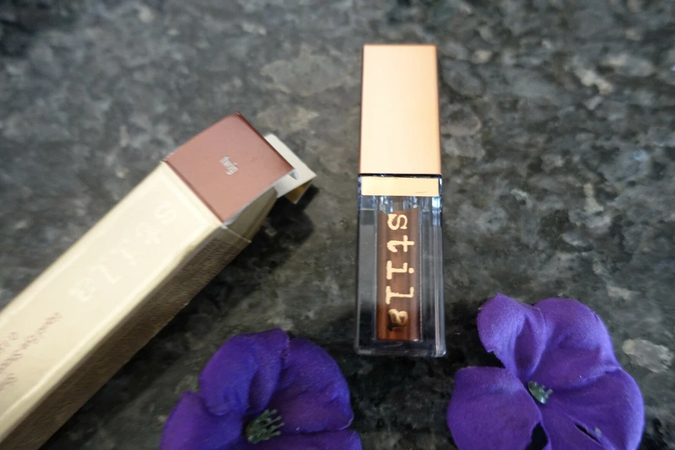 C5 Stila Magnificent Metal Shimmer & Glow Liquid Eye Shadow - Twig