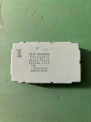 LEXUS SC300 SC400 FUSE RELAY INTEGRATION MODULE UNIT USED OEM 82641-24050 - Image 1 of 4