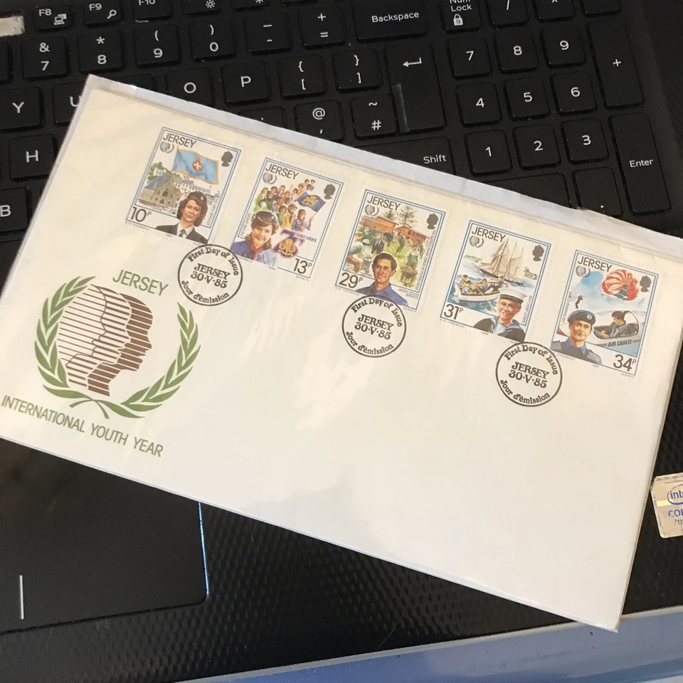 JERSEY STAMPS 1985 JERSEY INTERNATIONAL YOUTH YEAR  FDC  UNADDRESSED - Image 1 of 3
