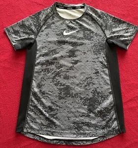 Boy's Nike Dri-Fit Short Sleeve Training T-Shirt Top Size M Medium Swoosh FLAWS - Picture 1 of 16