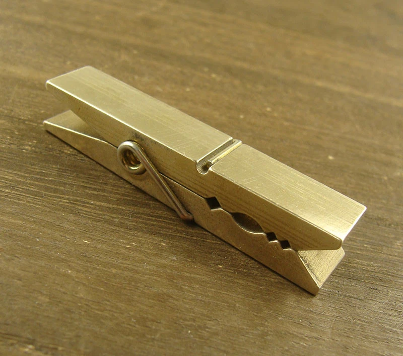 2,34" Retro Massiv Messing Büroklammer Wäscheklammer Klammer Messingklammer Kleiderbügel - Bild 1 von 4