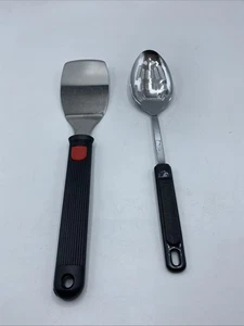 Espátula flexible de acero inoxidable Ekco de colección giratoria de metal delgado y cuchara para servir - Imagen 1 de 7