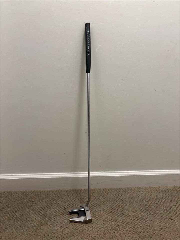 Scotty Cameron Right-Handed Putter, phantom 7.5, 15 g weights. 34 in. - Image 1 of 4