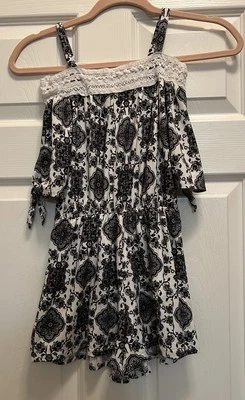 Girls Heart & Arrow Short Romper Size 10  - Image 1 of 4