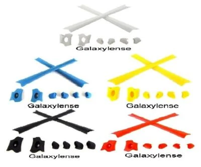 Calcetines y almohadilla para nariz Galaxy para chaqueta antiaérea Oakley negra y azul y roja y amarilla y blanca Foto 1 de 3