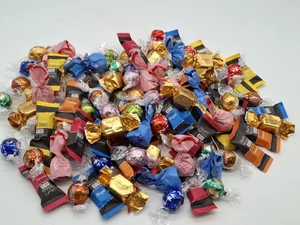 1 x 1000gr. Lindt bunte Vielfalt, 15 Sorten !!! ! ! (1000gr./26,98€) - Bild 1 von 3