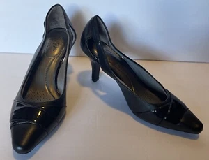 Life Stride Soft System Black Patent Pumps heels Shoes sz 7 EUC! - Picture 1 of 8