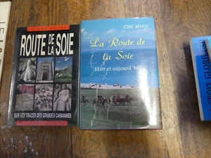 Lot de 2 livres sur la route de la soie : sur les traces des grandes caravanes - Foto 1 di 1