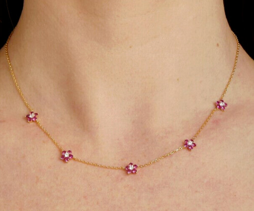 VETEMENTS Collana Fiore Donna Rotonda Simulata Rubino Diamante Simulata 3Ct Placcata Oro Giallo 14K