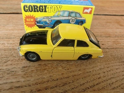 CORGI TOYS England 345 MG C GT MG B Competition 1969 Gelb Schwarz 1:43 Repro Box - Bild 1 von 4