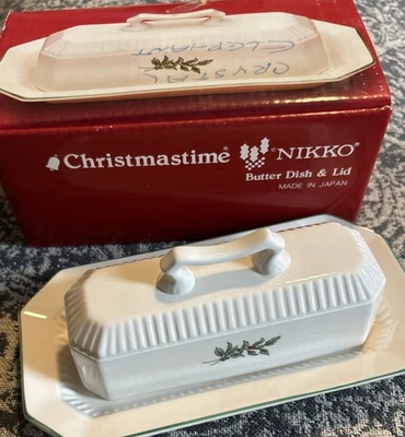 NIKKO HAPPY HOLIDAYS Christmastime Porcelain Butter Dish with Lid in Box - Image 1 of 4