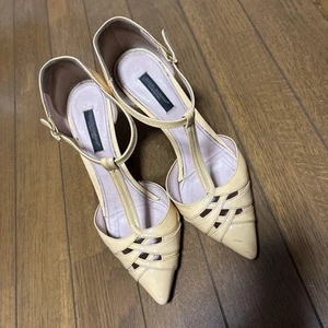 Sandalias Dolce & Gabbana para mujer talla 35,5/US talla 5,5 amarillo claro - Imagen 1 de 5