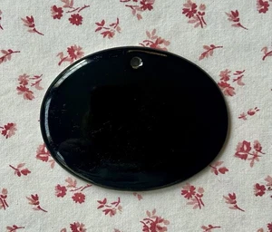 Etiqueta/adorno de cesta ovalada negra rara cerámica Gerald HENN de colección ~ Nuevo de Lote Antiguo - Imagen 1 de 2